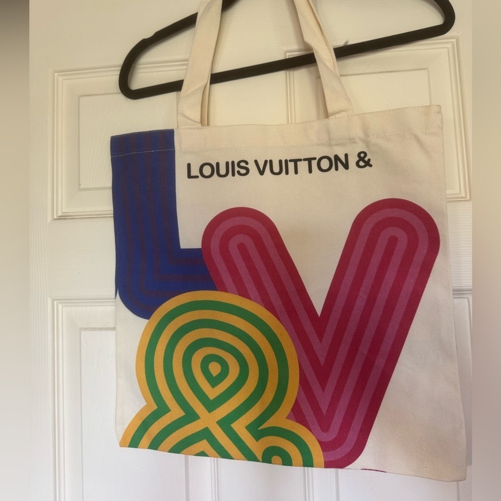 LOUIS VUITTON 
Limited Edition Shenzhen Museum Exhibition Linen Canvas Tote Bag